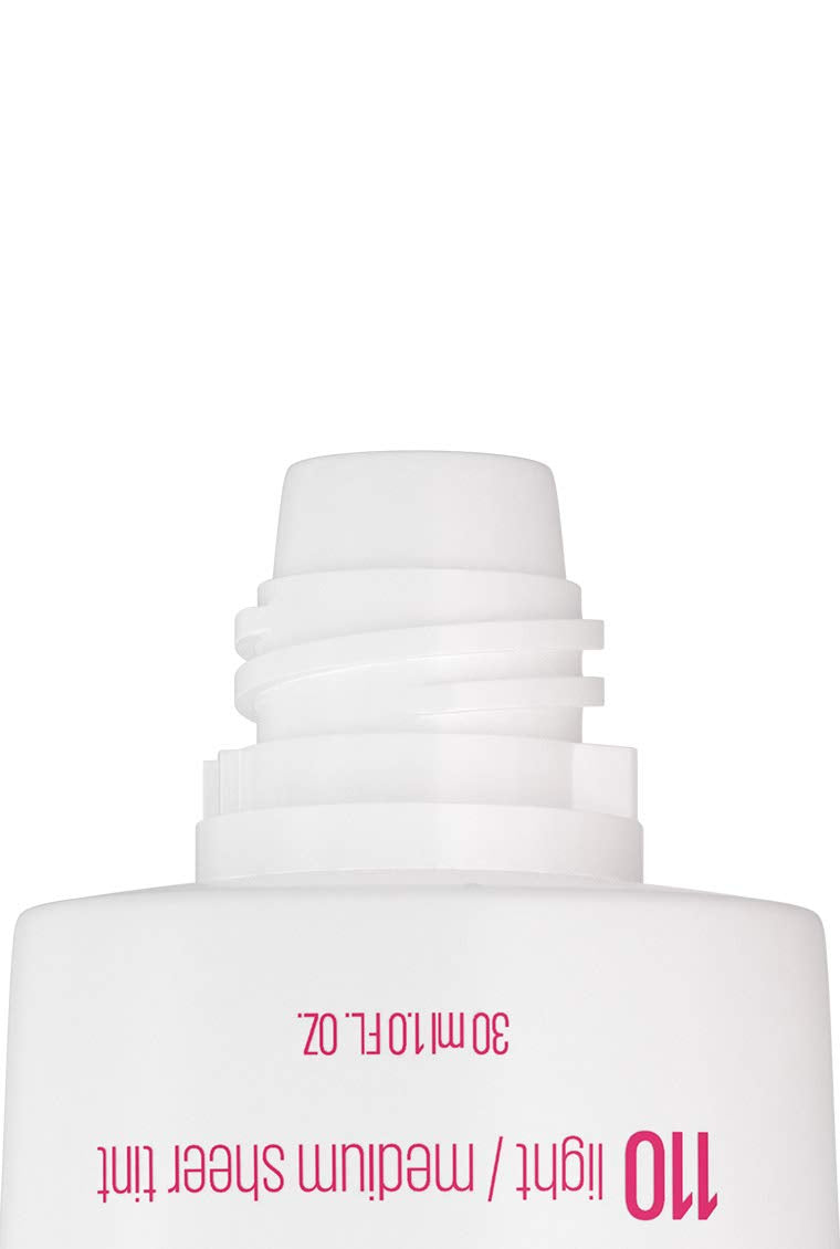 Maybelline Dream Fresh Skin Hydrating BB cream, 8-in-1 Skin Perfecting Beauty Balm with Broad Spectrum SPF 30, Sheer Tint Coverage, Oil-Free, Medium, 1 Fl Oz